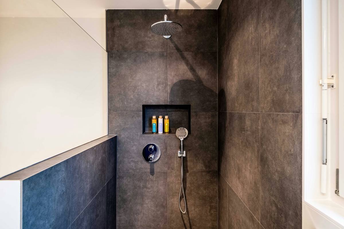 Space Saving Fold Shower Door Bifold: The Smart Fix for Tiny Bathrooms (Without Sacrificing Style)