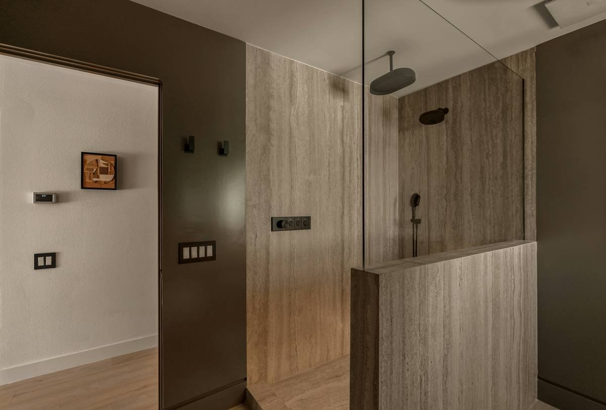 bifold shower door for bath: The Space-Saving Fix Most Contractors Won’t Recommend