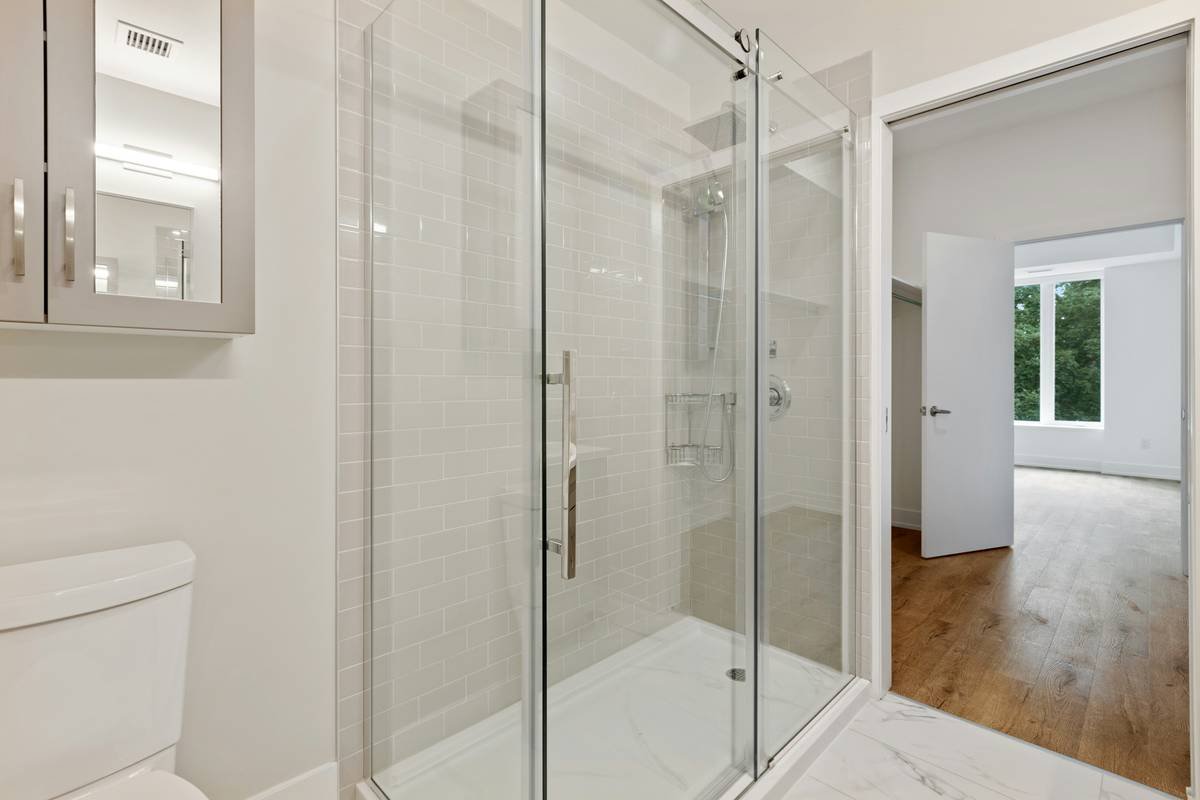 Maximize Your Bathroom with a Space Saving Shower Room