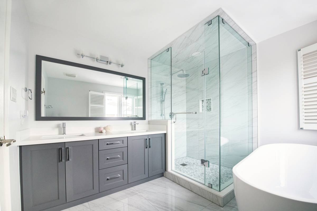 When Your Shower Door Fails: A No-BS Guide to Bathroom Shower Door Replacement (Especially Bi-Fold!)